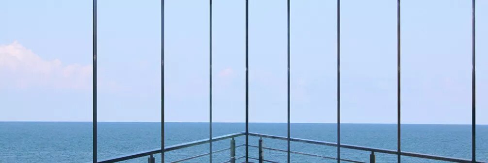 Theater Railing Thiele Glas: AIDA theater railing made of safety glass – EnviroFALK